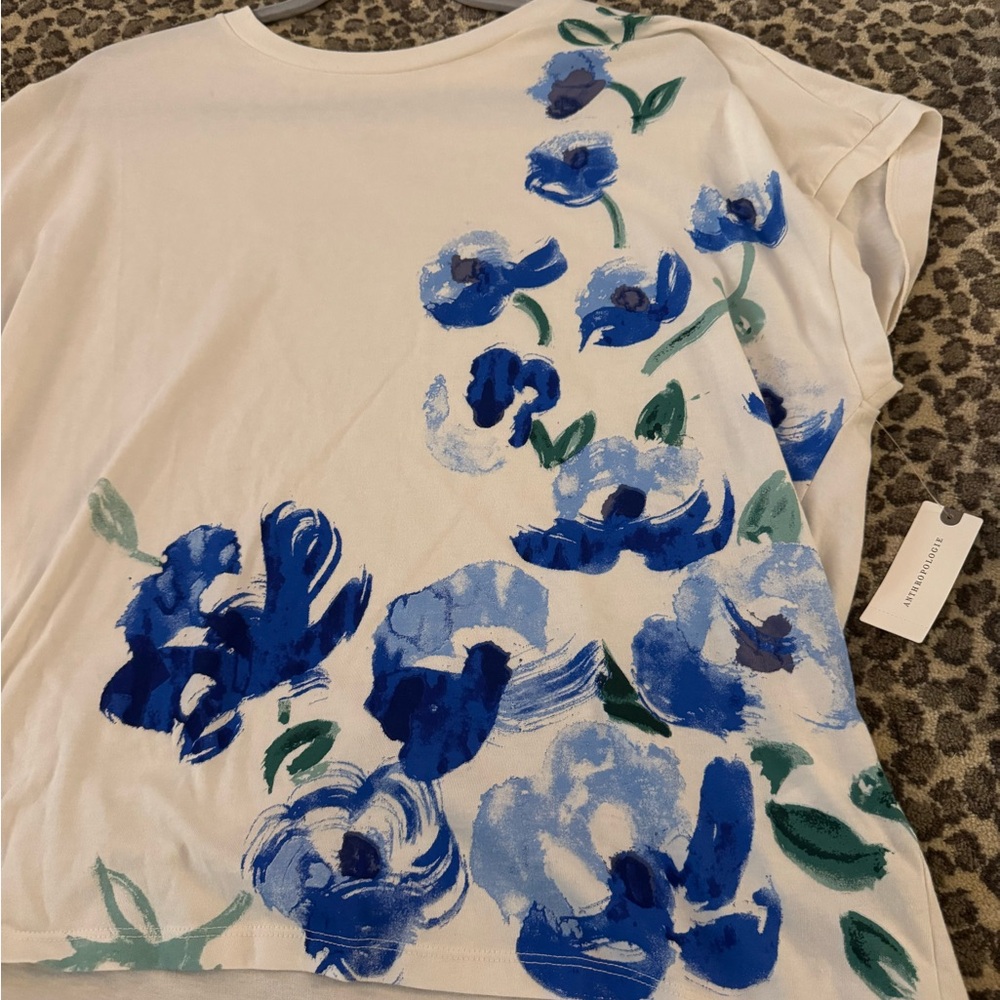 Anthropologie Blue and White Floral Short Sleeve Top